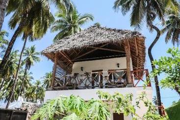 تختخواب و صبحانه Ocean Boho House