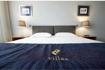 هتل 8 Villas