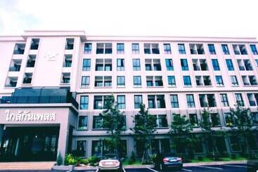 هتل Glai Gan Place
