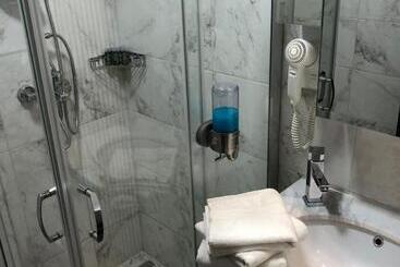 Aen Hotel Old City