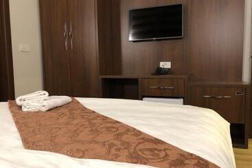 Aen Hotel Old City