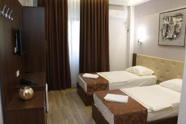 Aen Hotel Old City