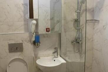 Aen Hotel Old City
