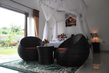 هاستل The Barari Villas