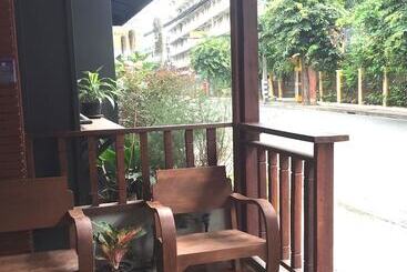 Bee Friend Hostel