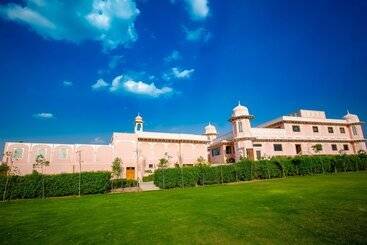 Buena Vista Luxury Garden Spa Resort