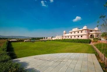 Buena Vista Luxury Garden Spa Resort