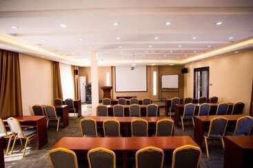 هتل Greentree Inn Dali Erhai Binhai Ave Seaview Business