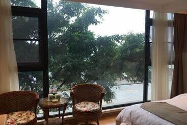 هتل Greentree Inn Dali Erhai Binhai Ave Seaview Business