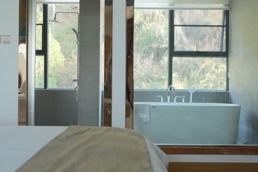 هتل Greentree Inn Dali Erhai Binhai Ave Seaview Business
