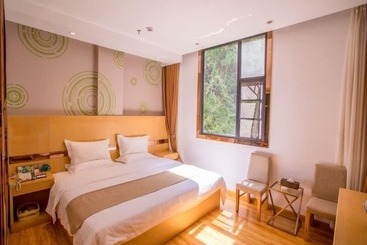 هتل Greentree Inn Dali Erhai Binhai Ave Seaview Business
