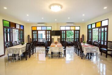 هتل Oh Amphawa Boutique Resort