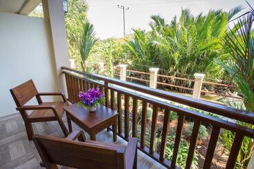 هتل Oh Amphawa Boutique Resort