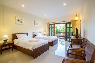 هتل Oh Amphawa Boutique Resort