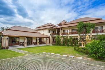 هتل Oh Amphawa Boutique Resort