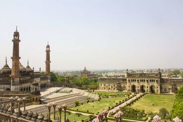 هتل Radisson Lucknow City Center