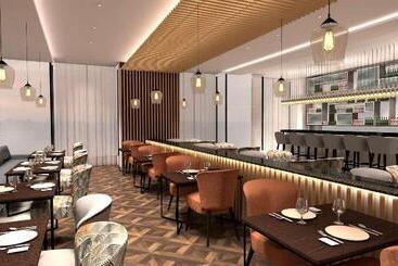 هتل Radisson Lucknow City Center