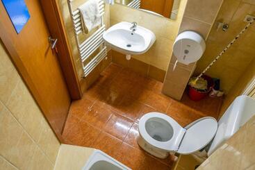 Lima Hostel Győr
