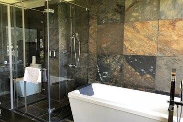 تختخواب و صبحانه Aqua Star Villa Homestay