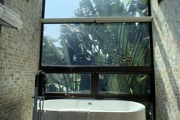 تختخواب و صبحانه Aqua Star Villa Homestay