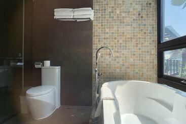 تختخواب و صبحانه Aqua Star Villa Homestay