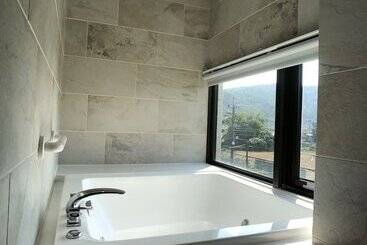تختخواب و صبحانه Aqua Star Villa Homestay