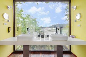تختخواب و صبحانه Aqua Star Villa Homestay