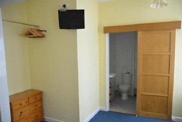 تختخواب و صبحانه The Ratcliffe Guest House