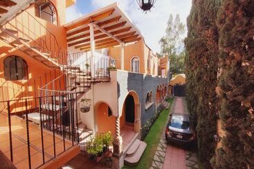 تختخواب و صبحانه Villa Alfonsina