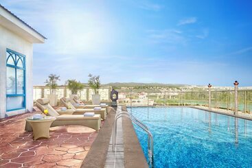 هتل Vivanta Jammu City Centre