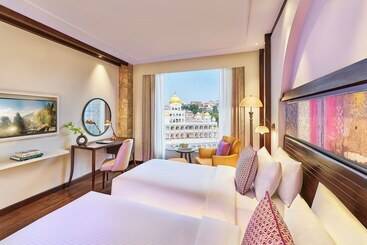 هتل Vivanta Jammu City Centre