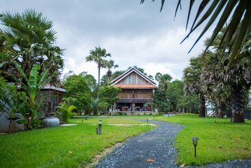 هتل Kampot River Residence