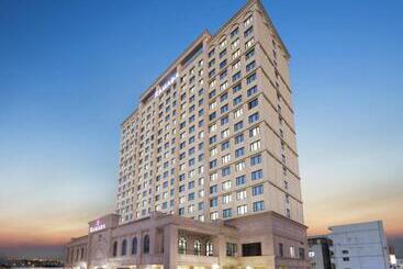 בית מלון כפרי Ramada By Wyndham Yongin