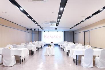 בית מלון כפרי Ramada By Wyndham Yongin