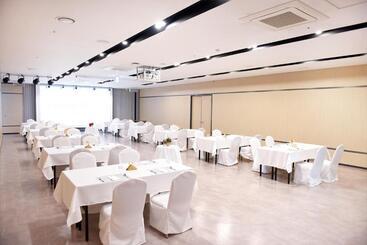בית מלון כפרי Ramada By Wyndham Yongin