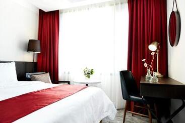 בית מלון כפרי Ramada By Wyndham Yongin