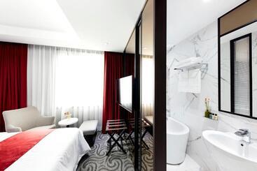 בית מלון כפרי Ramada By Wyndham Yongin