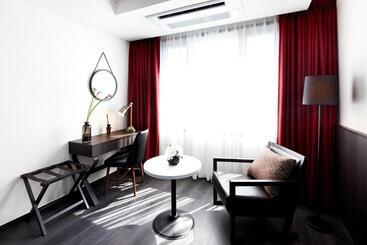 בית מלון כפרי Ramada By Wyndham Yongin