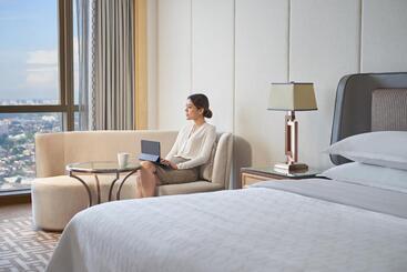 هتل Sheraton Petaling Jaya