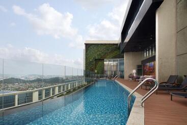 هتل Sheraton Petaling Jaya