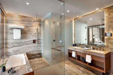 هتل Wyndham Grand Manama