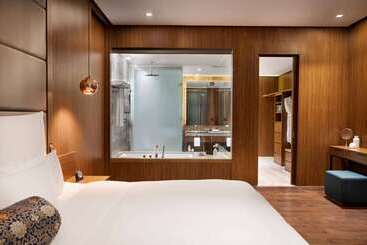 هتل Wyndham Grand Manama