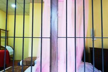 استراحتگاه Araliya Self Cooking Hostel
