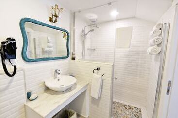 تختخواب و صبحانه Villa Taraça Alaçatı Romantik Otel