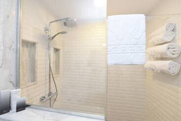 تختخواب و صبحانه Villa Taraça Alaçatı Romantik Otel