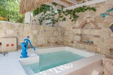 تختخواب و صبحانه Villa Taraça Alaçatı Romantik Otel