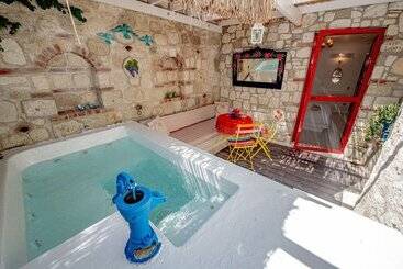 تختخواب و صبحانه Villa Taraça Alaçatı Romantik Otel