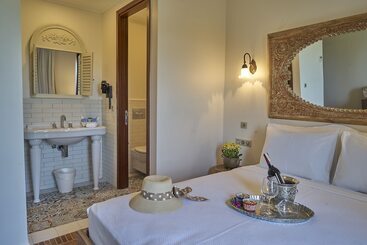 تختخواب و صبحانه Villa Taraça Alaçatı Romantik Otel