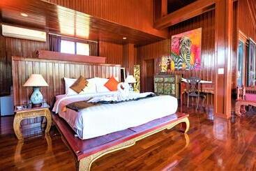 هتل Erawan Villa