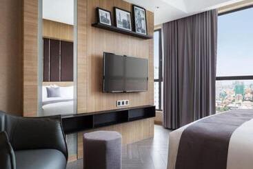One Residence Hotel & Apartment
